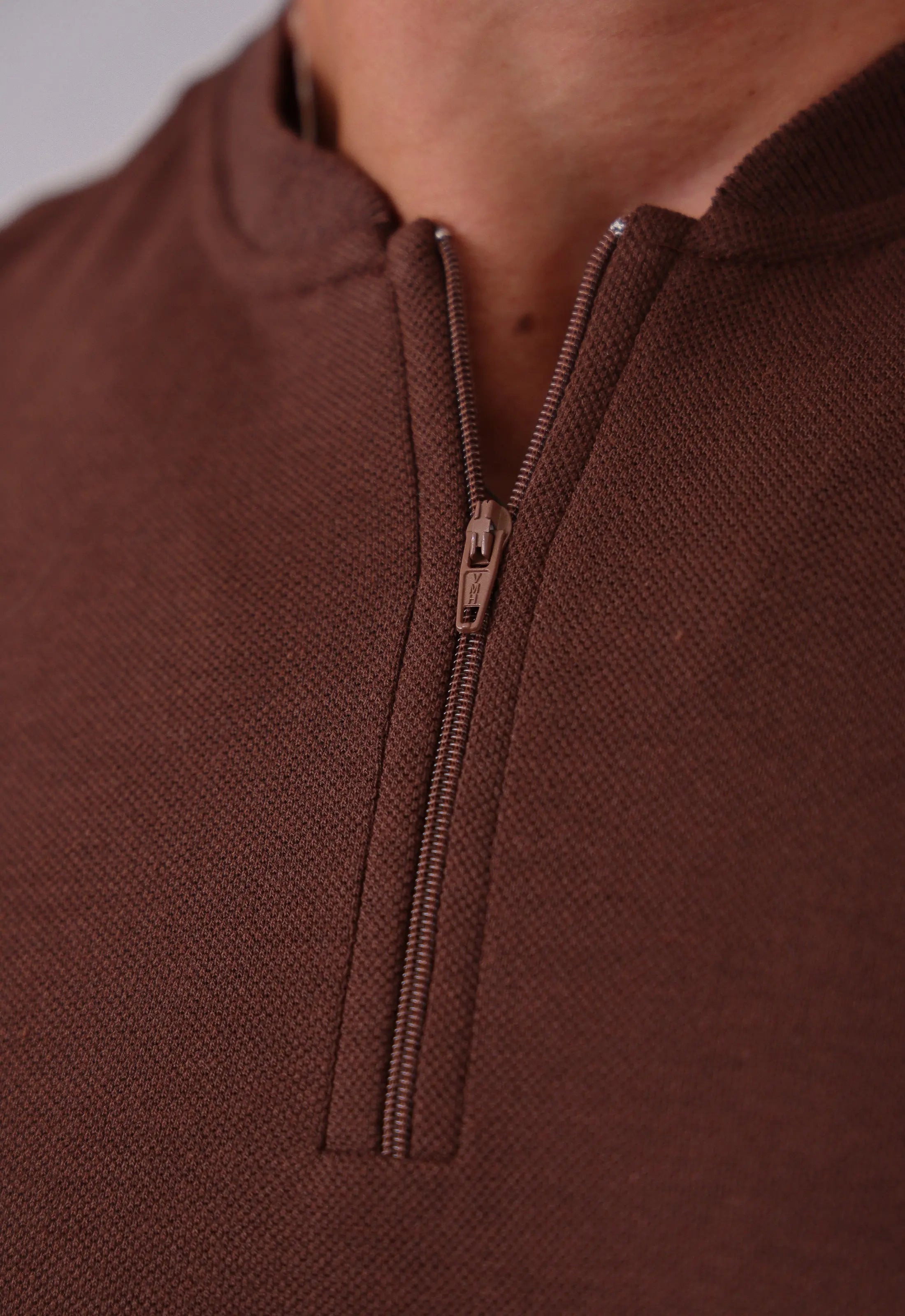 Camiseta Gola Padre Zíper Marrom - Imagem 5