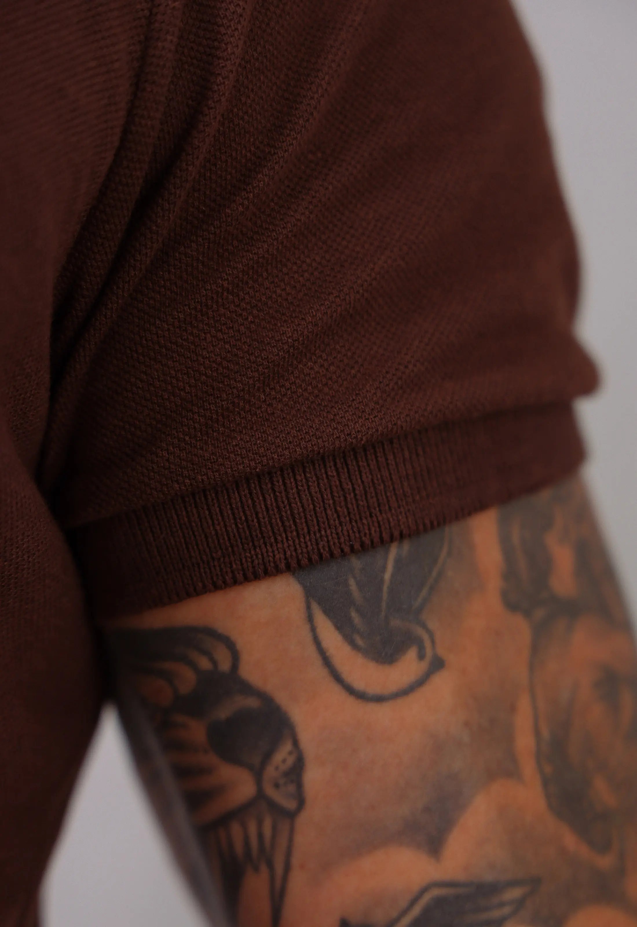 Camiseta Gola Padre Zíper Marrom - Imagem 6