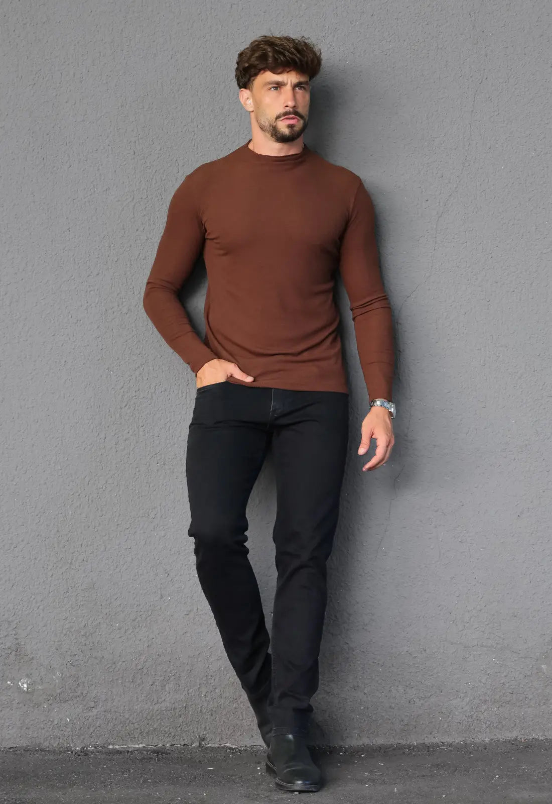 Camiseta Slim Manga Longa Gola Média Marrom - Imagem 4